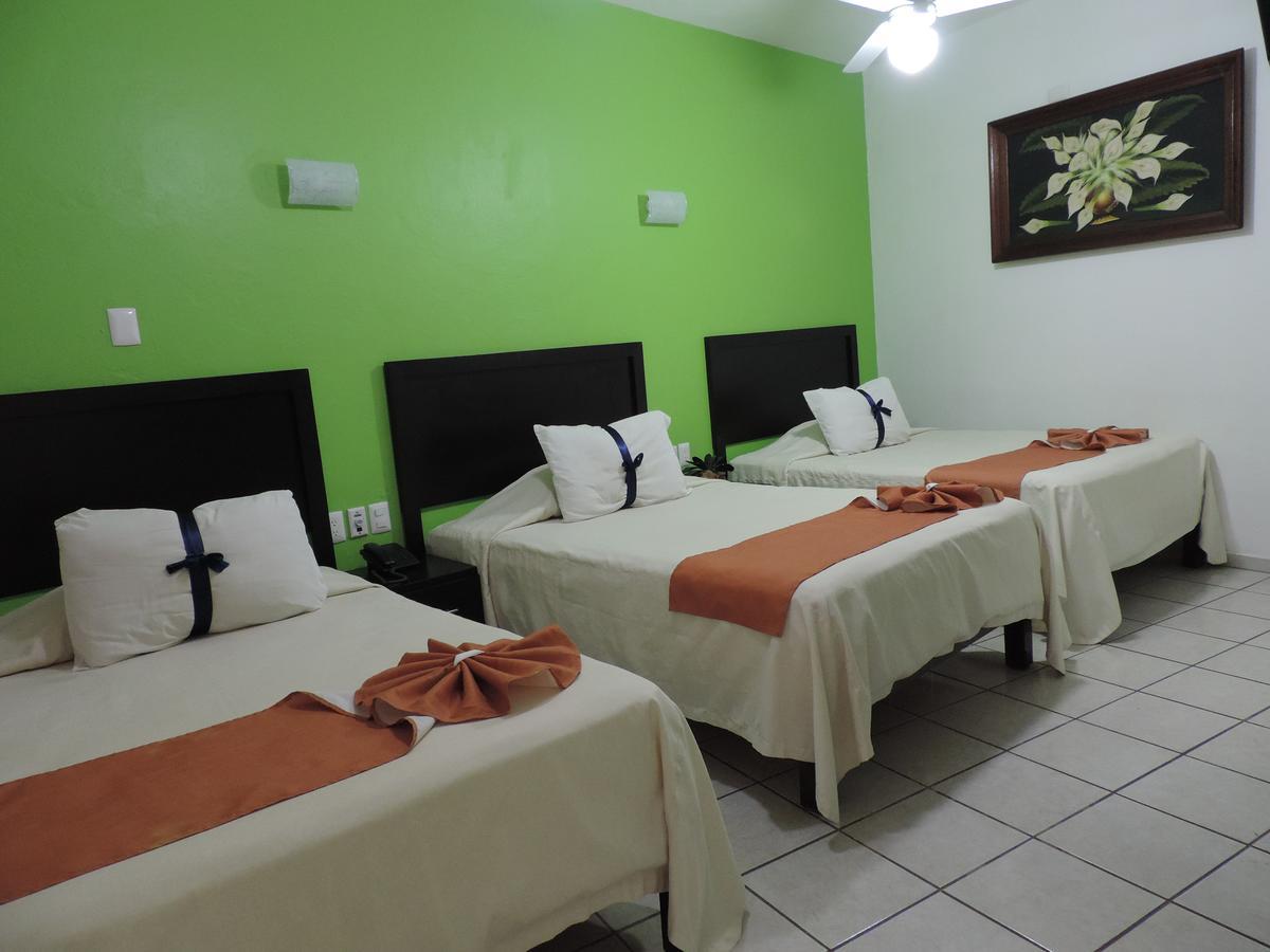 Hotel Hospedajes Del Rey Colima Exterior photo