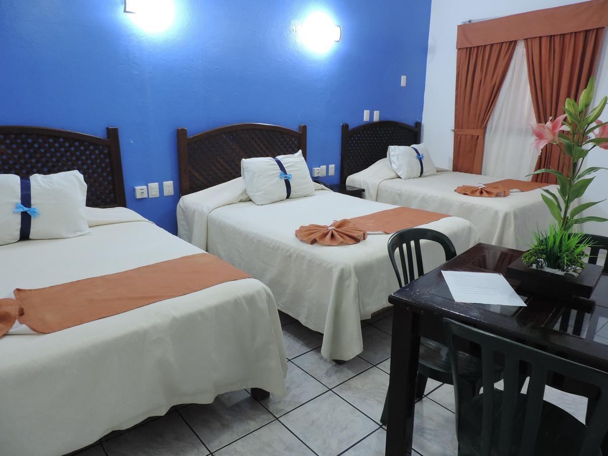 Hotel Hospedajes Del Rey Colima Exterior photo